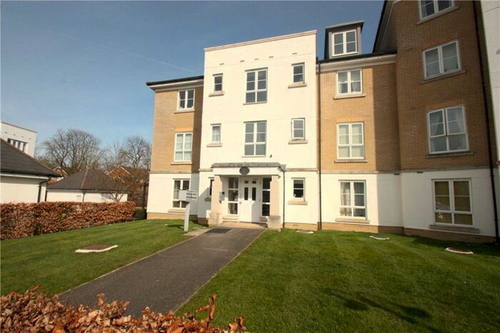 1 Bedroom Flat To Rent In Knaphill, GU21