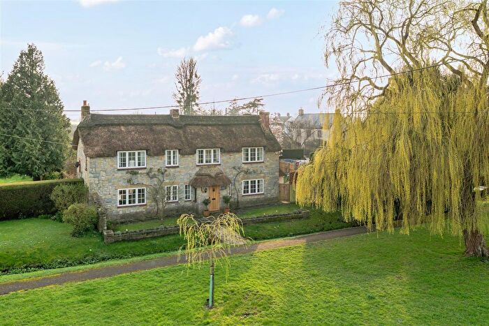 4 Bedroom Detached House For Sale In Isle Brewers, Taunton, TA3