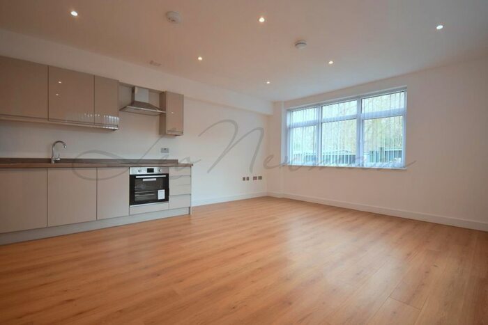 1 Bedroom Flat To Rent In Coronation Road, Basingstoke, RG21