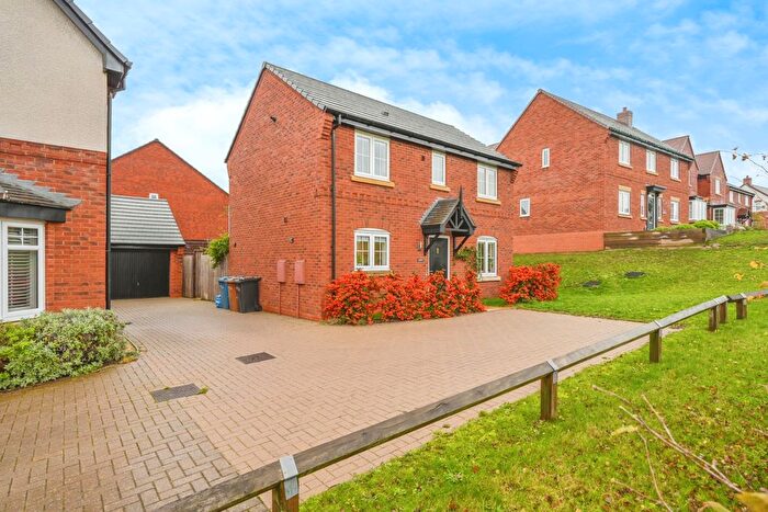 3 Bedroom Detached House For Sale In Woodlark Way, Lichfield, WS13