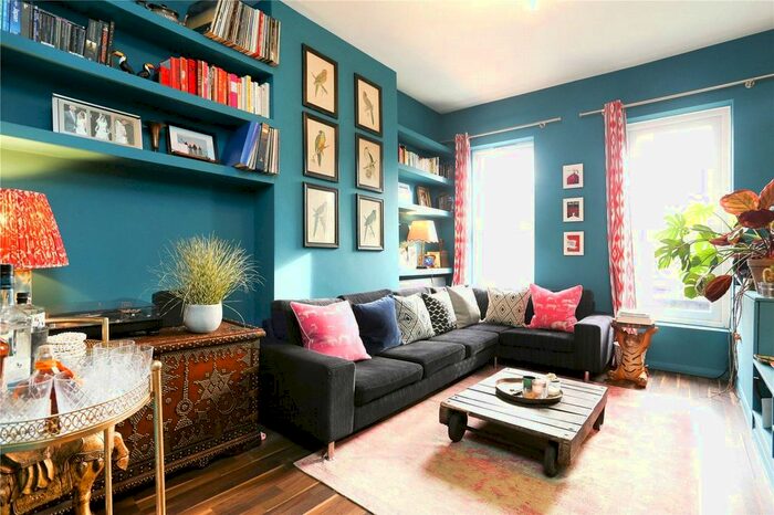 2 Bedroom Flat To Rent In Brixton Road, London, SW9