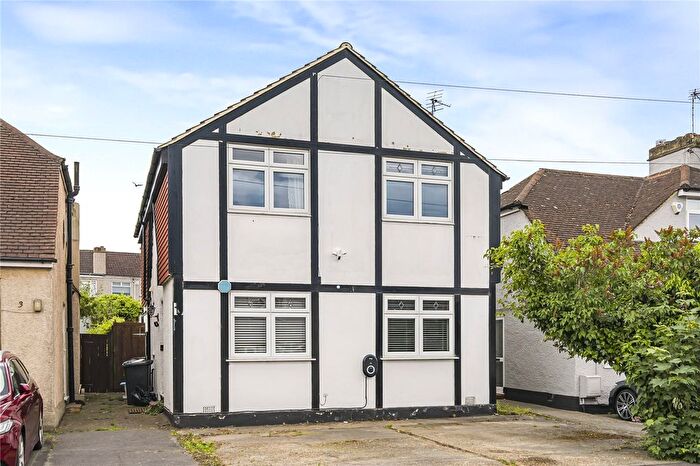 4 Bedroom Detached House For Sale In Priory Close, Dartford, Kent, DA1