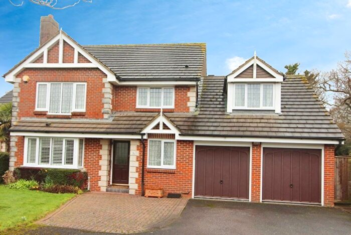 5 Bedroom Detached House For Sale In Velvet Lawn Road, New Milton, BH25