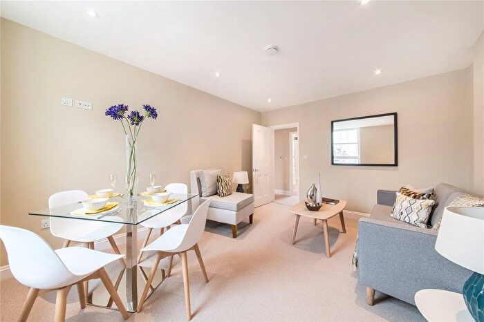 2 Bedroom Flat To Rent In Balderton Street, Mayfair, London, W1K