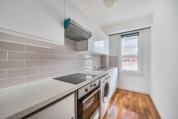 1 Bedroom Flat For Sale In Stourcliffe Street, Marylebone, London, W1H