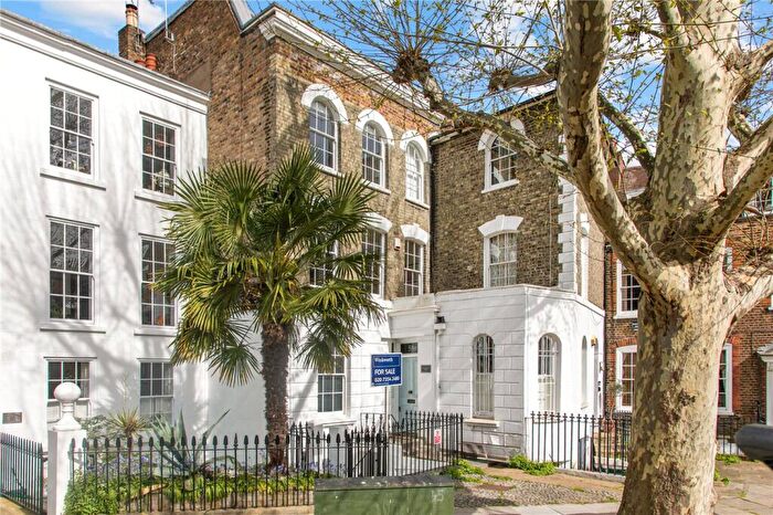 2 Bedroom Flat For Sale In Colebrooke Row, London, N1