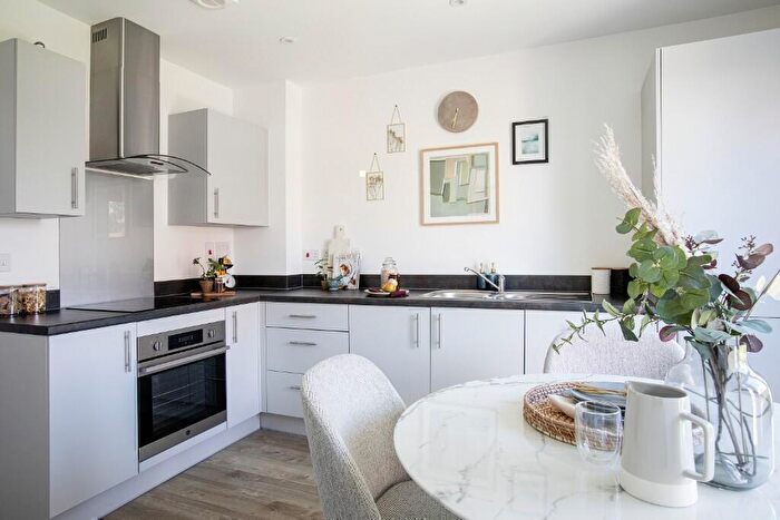 3 Bedroom Semi Detached House To Rent In Triple Avenue, CM7