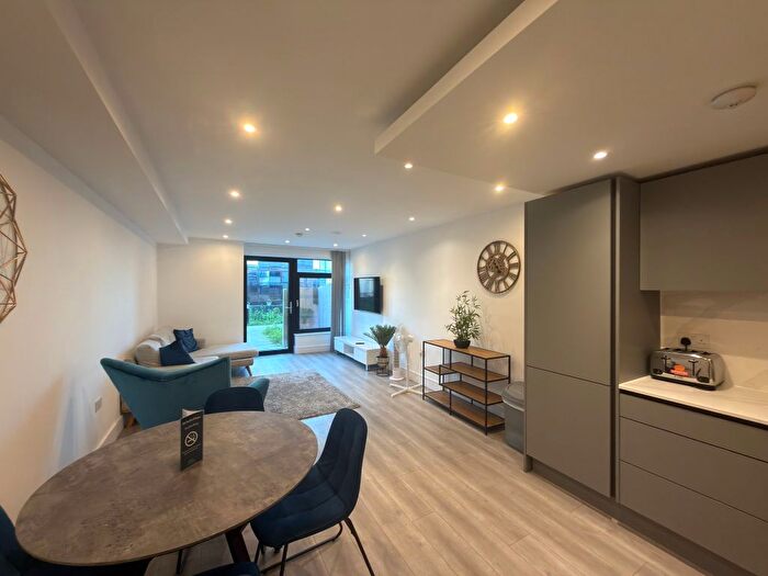 2 Bedroom Flat To Rent In Harlequin Avenue, Brentford, TW8