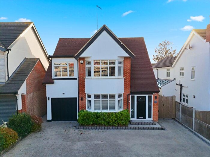 4 Bedroom Detached House For Sale In Potash Road, Billericay, CM11