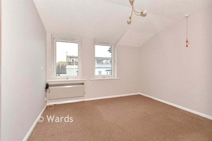 2 Bedroom Apartment For Sale In Beach Street, Herne Bay, Kent, CT6