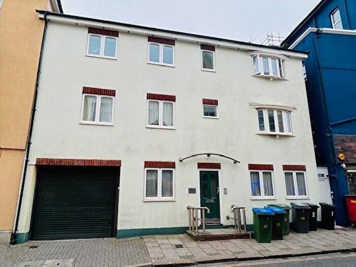 1 Bedroom Flat To Rent In James Hanley Court Lennox Street Bognor RegisWest Sussex, PO21