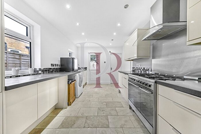 3 Bedroom Terraced House To Rent In Sixth Avenue, Manor Park, E12
