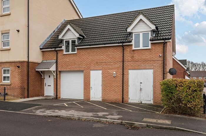 2 Bedroom Flat For Sale In Barfoot Road, Hedge End, Hampshire, SO30