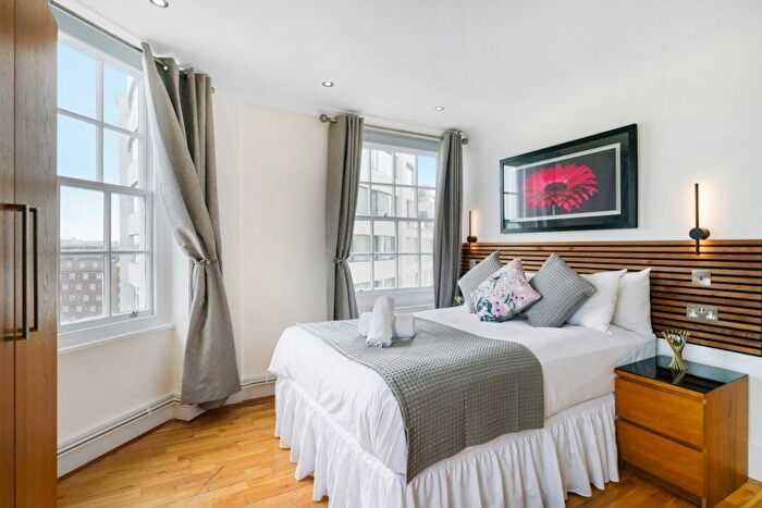 3 Bedroom Flat To Rent In Great Cumberland Place, London, W1H