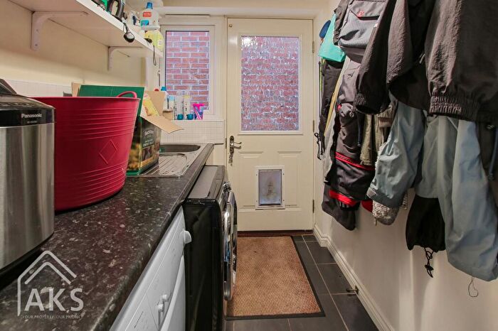 4 Bedroom Detached House For Sale In Old Station Close, Etwall, DE65