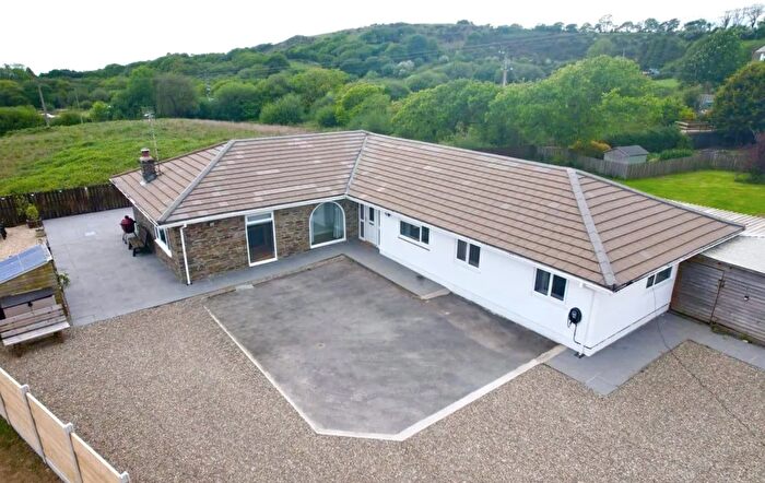 5 Bedroom Detached Bungalow To Rent In Kidwelly, SA17