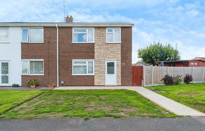 3 Bedroom Semi-Detached House For Sale In Ellingham Avenue, March, PE15