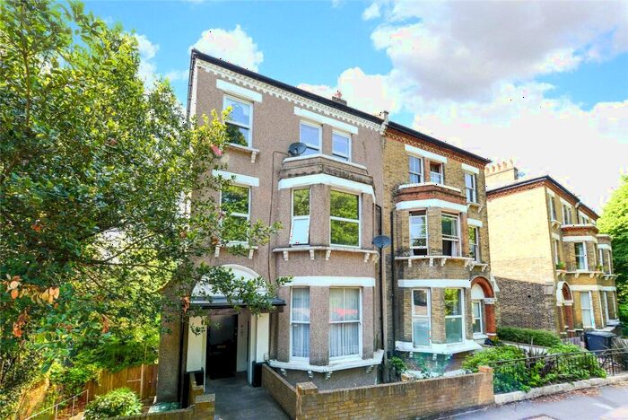 2 Bedroom Apartment To Rent In Highland Road, London, SE19