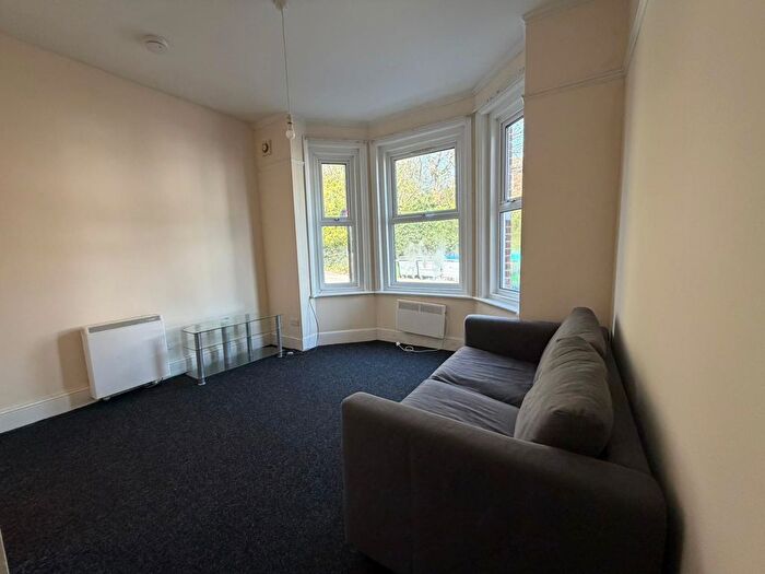 1 Bedroom Property To Rent In Silverdale Road, Southampton, SO15