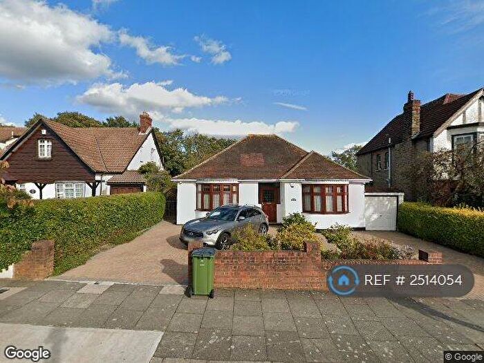 4 Bedroom Detached House To Rent In Glenesk Road, London, SE9