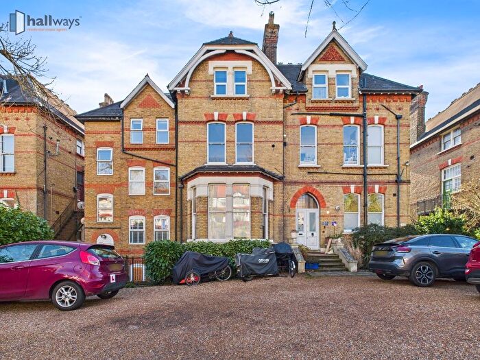 2 Bedroom Flat For Sale In Ross Road, London, SE25
