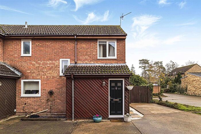 3 Bedroom Semi-Detached House For Sale In Providence Way, Waterbeach, Cambridge, CB25