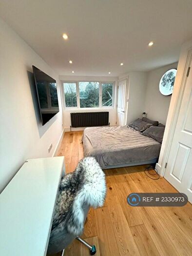 2 Bedroom Flat To Rent In Alberta Road, Enfield, EN1