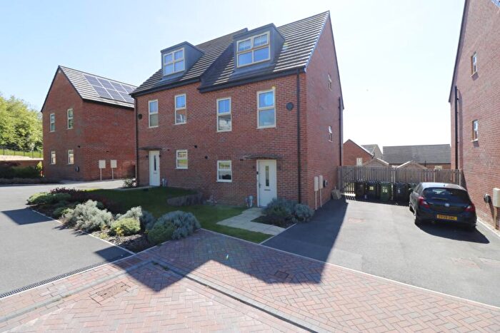 4 Bedroom Semi-Detached House For Sale In Riplingham Row, Seacroft, Leeds, LS14