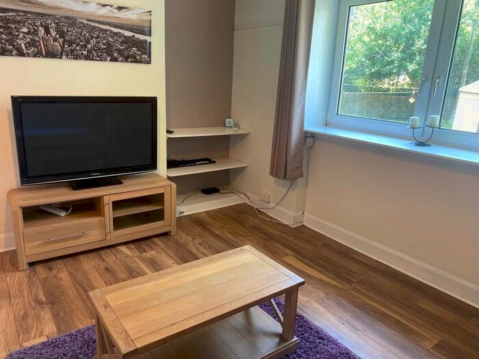 3 Bedroom Flat To Rent In Willowbank Road, City Centre, Aberdeen, AB11