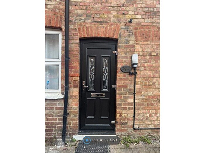 Studio To Rent In Cambridge Road, St. Albans, AL1