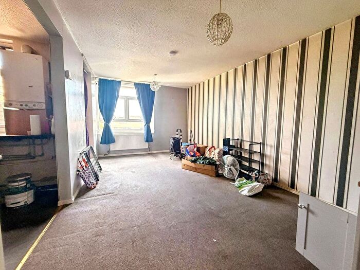 1 Bedroom Flat For Sale In Kenilworth Court, Washington, NE37