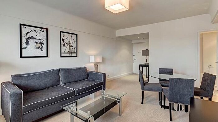 2 Bedroom Flat To Rent In Fulham Road, Chelsea, SW3