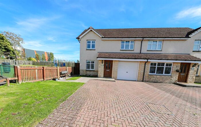 3 Bedroom Semi-Detached House For Sale In Balfour Gardens, Glenrothes, KY6
