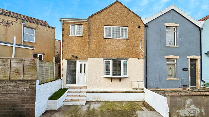 3 Bedroom End Of Terrace House For Sale In Brookside Road, Brislington, Bristol, BS4