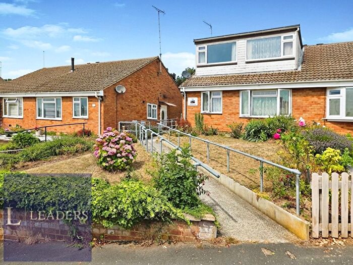 3 Bedroom Bungalow For Sale In Nether Court, Halstead, CO9