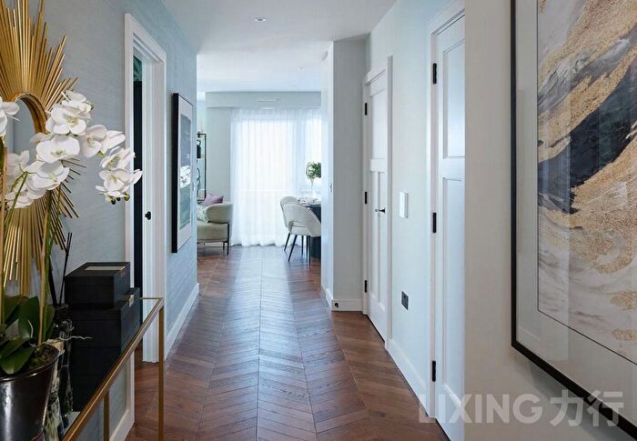 2 Bedroom Flat To Rent In Royal Exchange, Kingston, KT1