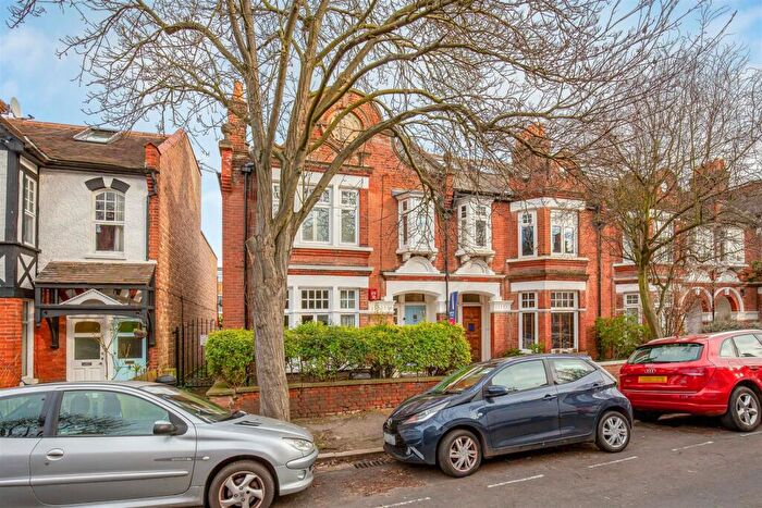 3 Bedroom House For Sale In Cowley Road, Mortlake, London, SW14