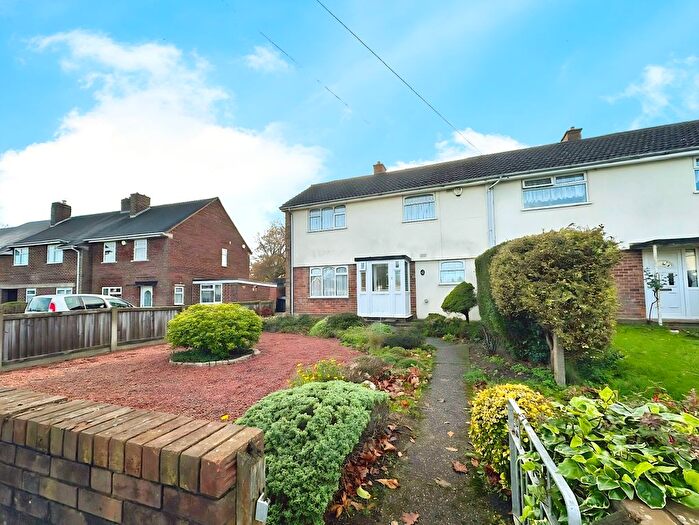 3 Bedroom Semi Detached House For Sale In Hawthorne Road, Essington, Wolverhampton, WV11