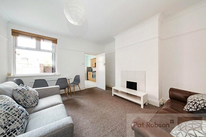 2 Bedroom Apartment To Rent In Whitefield Terrace, Heaton, Newcastle Upon Tyne, Tyne & Wear, NE6