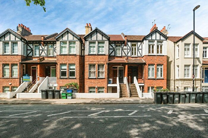 2 Bedroom Maisonette For Sale In Grange Road, London, SE25
