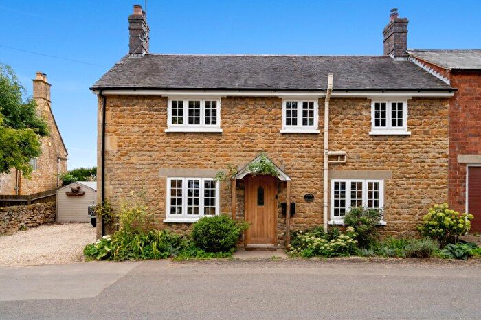 3 Bedroom Semi Detached House For Sale In Sutton Under Brailes, Banbury, Oxfordshire, OX15