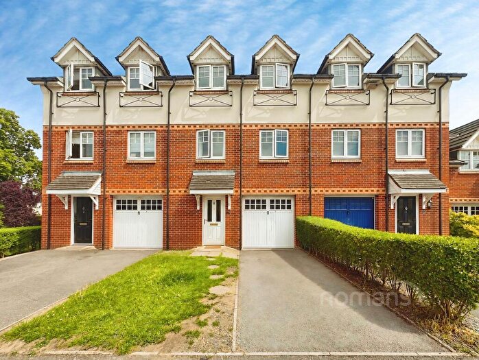 3 Bedroom Town House For Sale In Egret Gardens, Aldershot, Hampshire, GU11