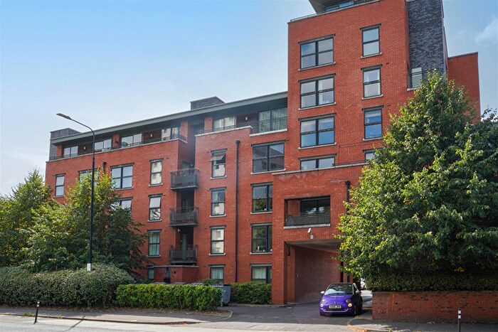 2 Bedroom Apartment For Sale In Chester Road, Old Trafford, M16
