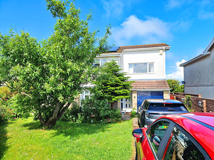 4 Bedroom Detached House For Sale In Stonechat Close, Rest Bay, Porthcawl, CF36