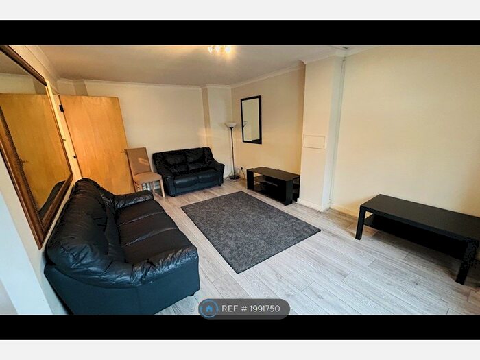 1 Bedroom Flat To Rent In The Highway, London, E1W