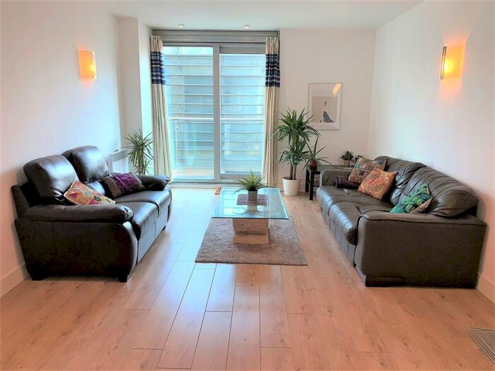 2 Bedroom Apartment To Rent In Great Northern Tower, Watson Street, Manchester, M3