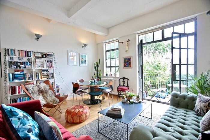 2 Bedroom Apartment To Rent In Shepperton Road, London, N1