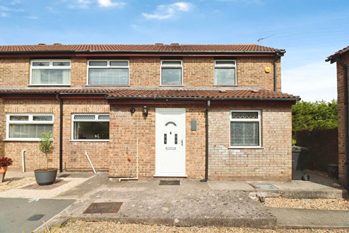 3 Bedroom Semi Detached House For Sale In Charlton Gardens, Bristol, BS10