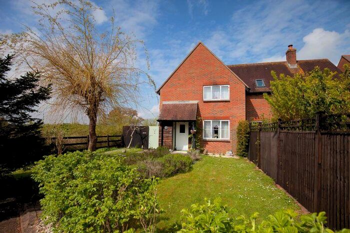 3 Bedroom Semi-Detached House For Sale In Moorside, DT10