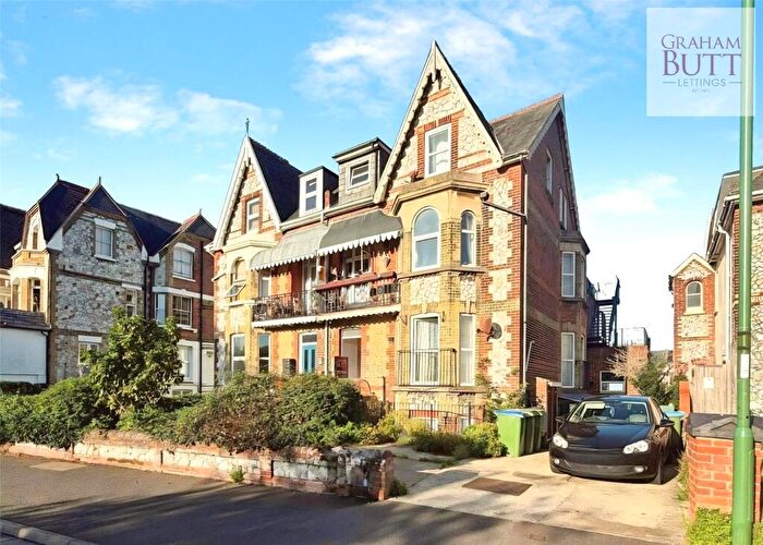 1 Bedroom Apartment To Rent In St. Catherines Road, Littlehampton, West Sussex, BN17